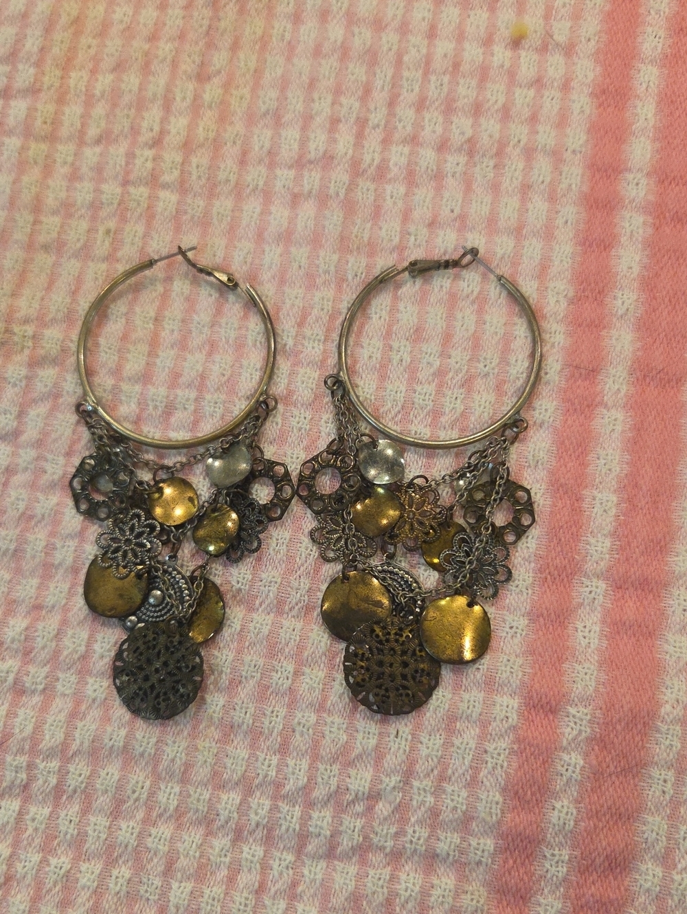 Y2K Filigree Coin Charm Drop Earrings [1380].
